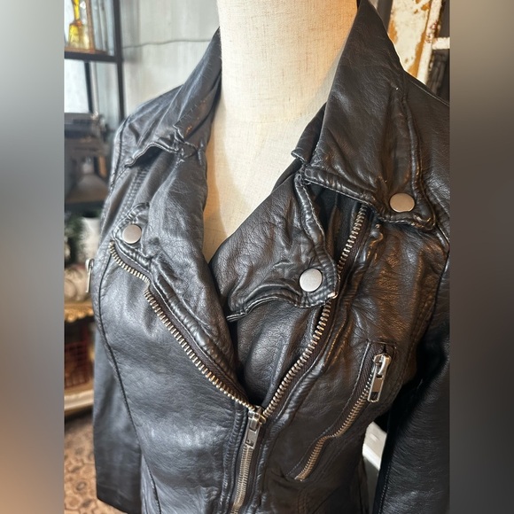 Free People Black Moto Vegan Leather Motorcycle Jacket Womens Size 2 - Picture 3 of 10